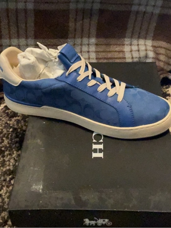 Coach Men's Blue Leather Low-Top Sneakers with White Trim - Picture 4 of 4